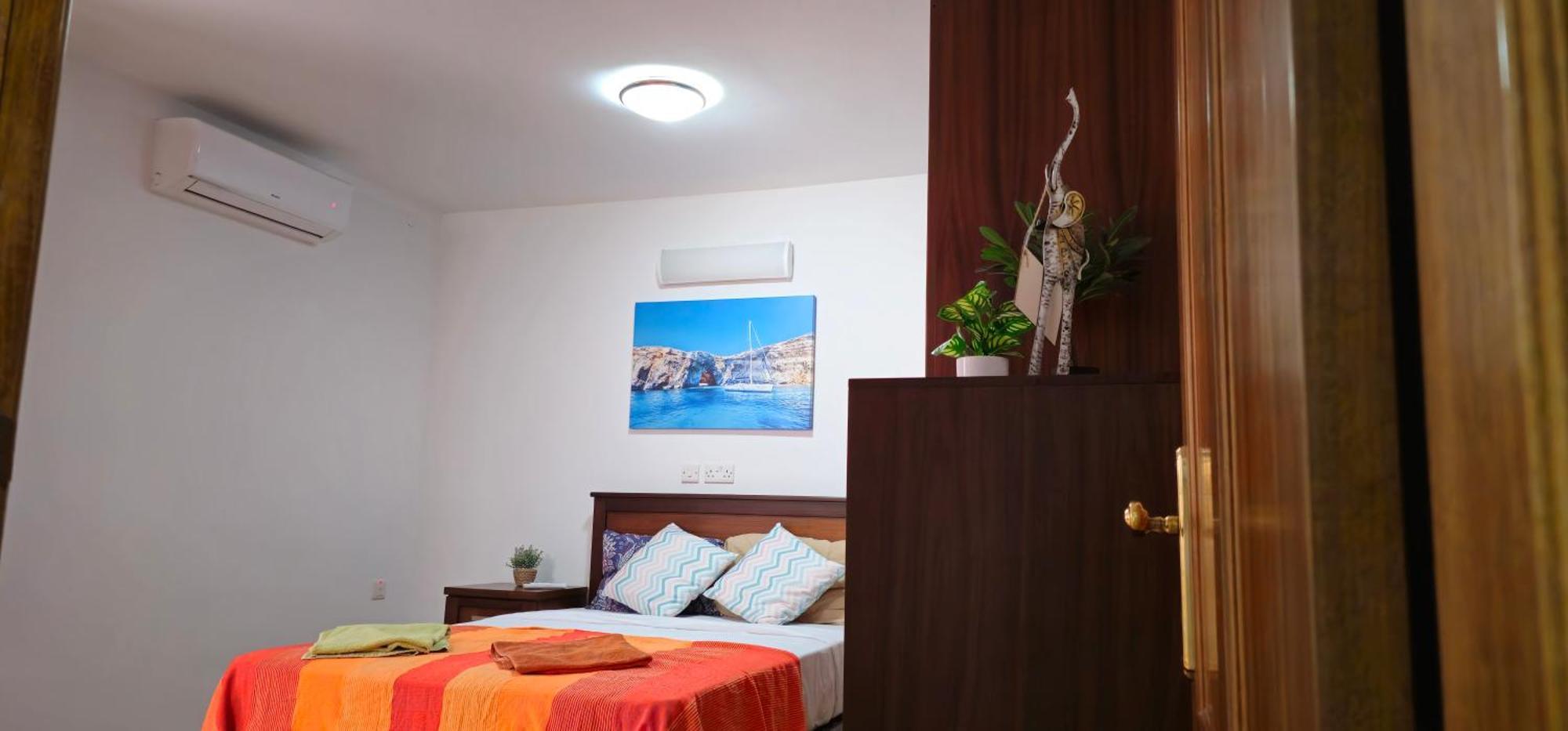 3 Floors Villa On Promenade 4 Bedrooms 3 Bathrooms Слима Экстерьер фото