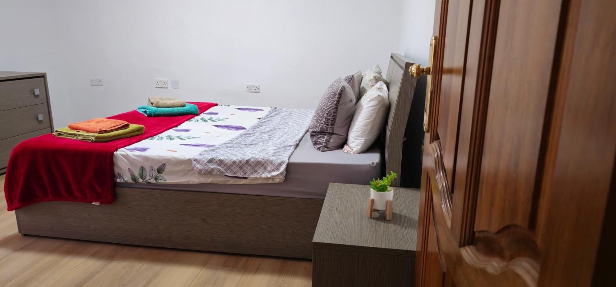 3 Floors Villa On Promenade 4 Bedrooms 3 Bathrooms Слима Экстерьер фото