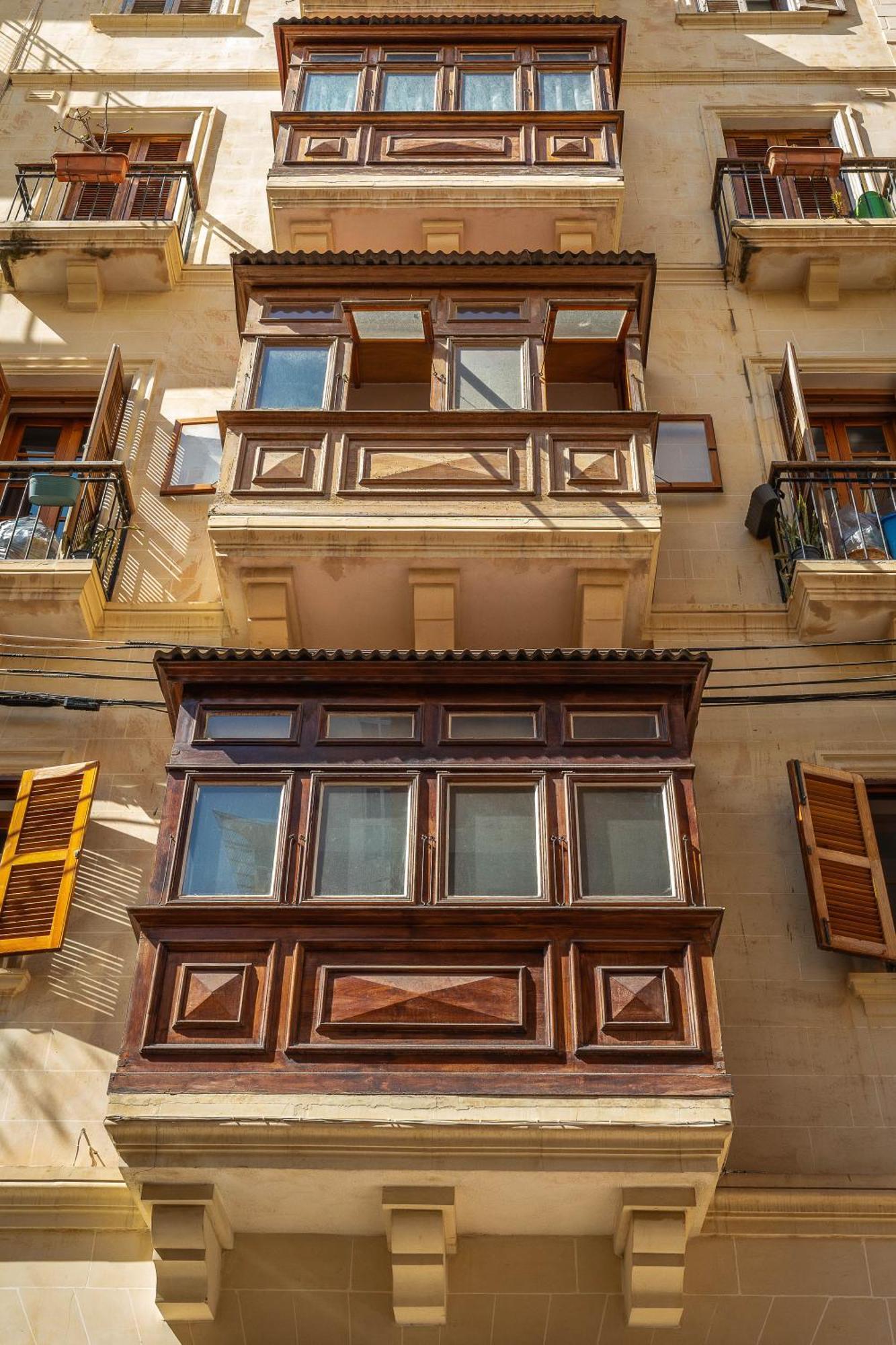 3 Floors Villa On Promenade 4 Bedrooms 3 Bathrooms Слима Экстерьер фото