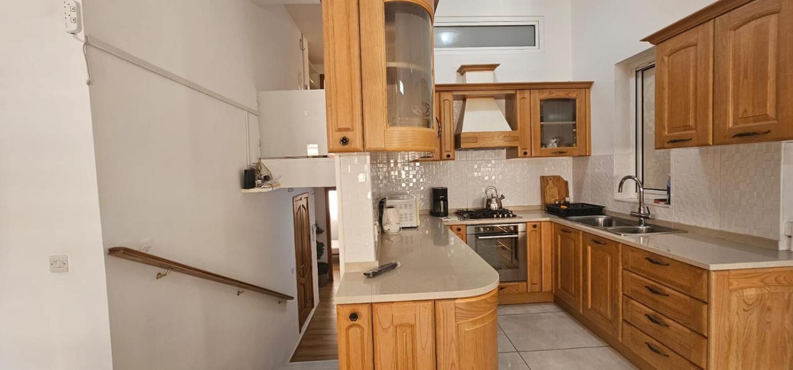 3 Floors Villa On Promenade 4 Bedrooms 3 Bathrooms Слима Экстерьер фото