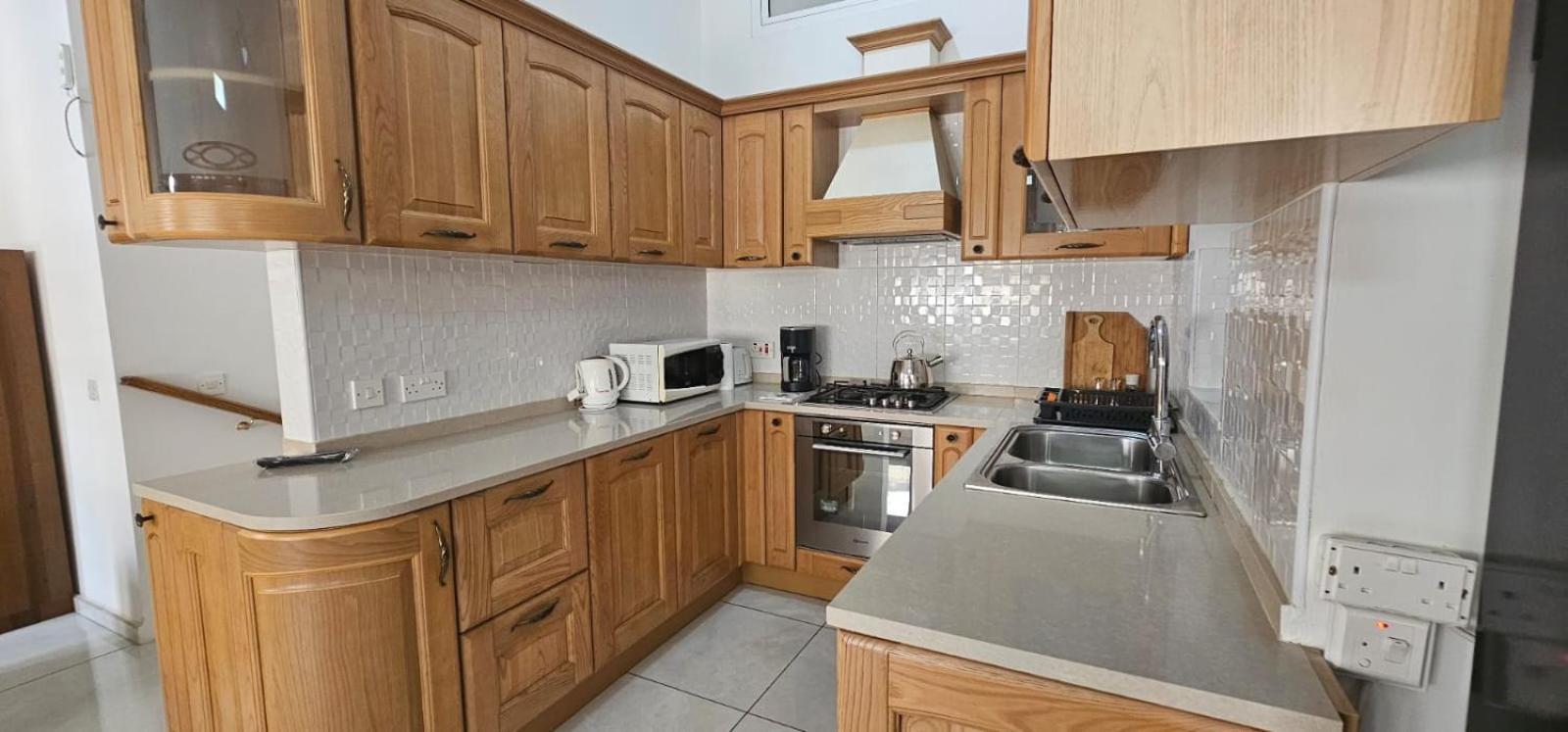 3 Floors Villa On Promenade 4 Bedrooms 3 Bathrooms Слима Экстерьер фото