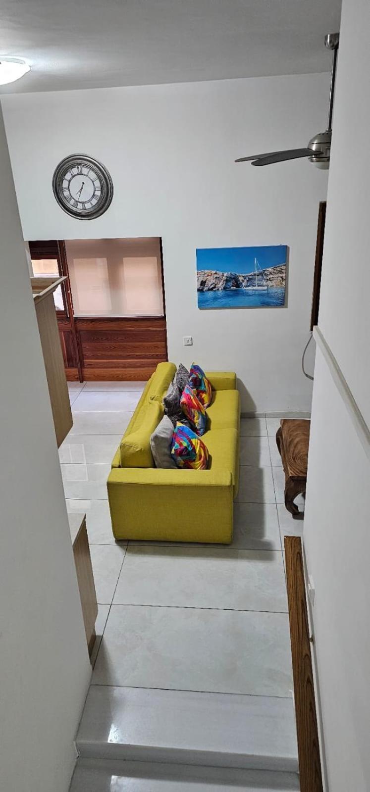 3 Floors Villa On Promenade 4 Bedrooms 3 Bathrooms Слима Экстерьер фото