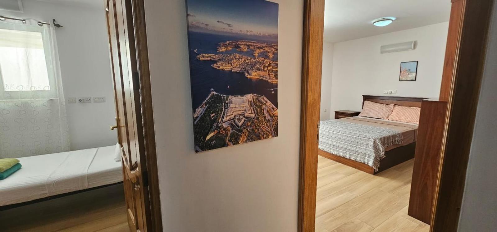 3 Floors Villa On Promenade 4 Bedrooms 3 Bathrooms Слима Экстерьер фото