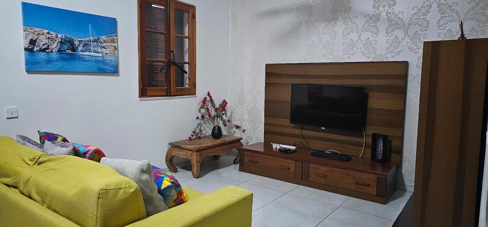 3 Floors Villa On Promenade 4 Bedrooms 3 Bathrooms Слима Экстерьер фото